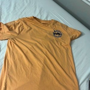Causal shirt,never worn in great condition